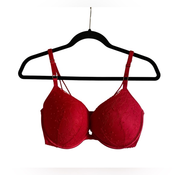 Victoria's Secret Other - Women’s Victorias Secret Red Lace Push-up Bra 32ddd Excellent
